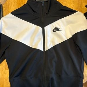 nike cropped jacket